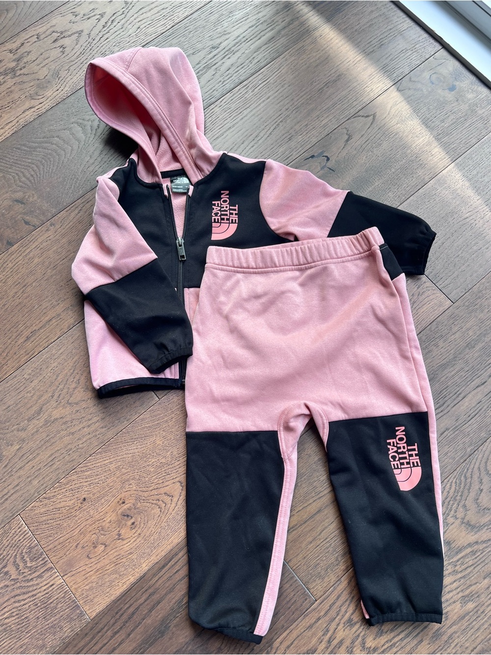 The North Face Pink & Black Kids Sweatpants Jogger Set